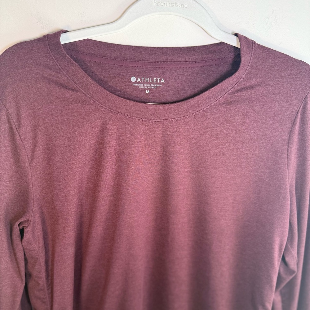 Athleta Womens Burgundy Long Sleeve Ruched Sides Shirt size Medium - Picture 13 of 14
